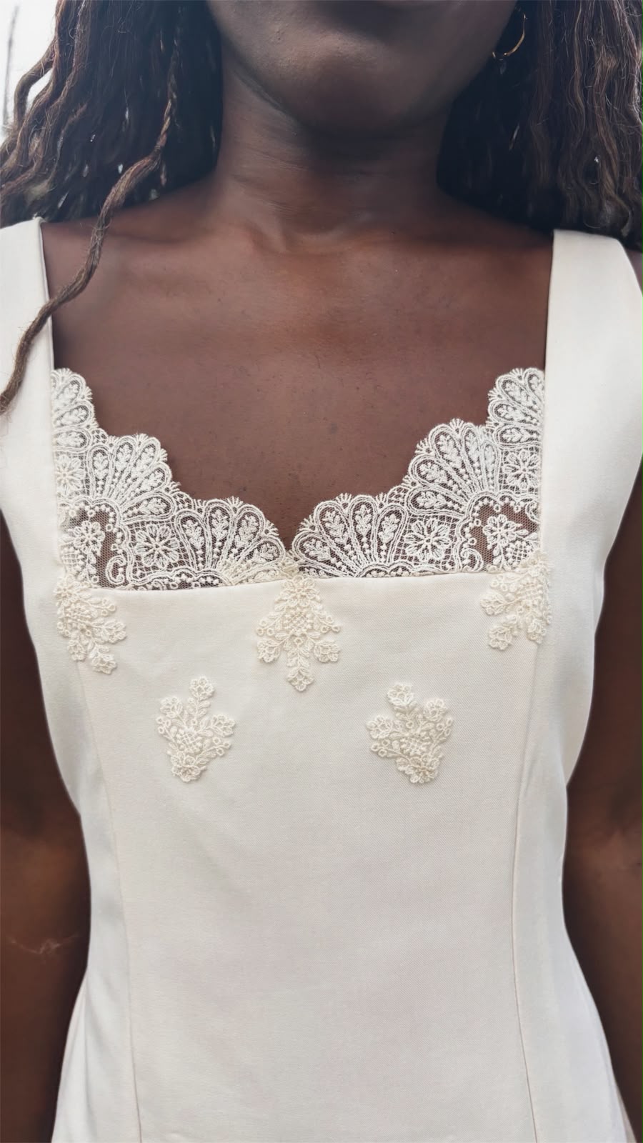 THE MAGNETIC DRESS